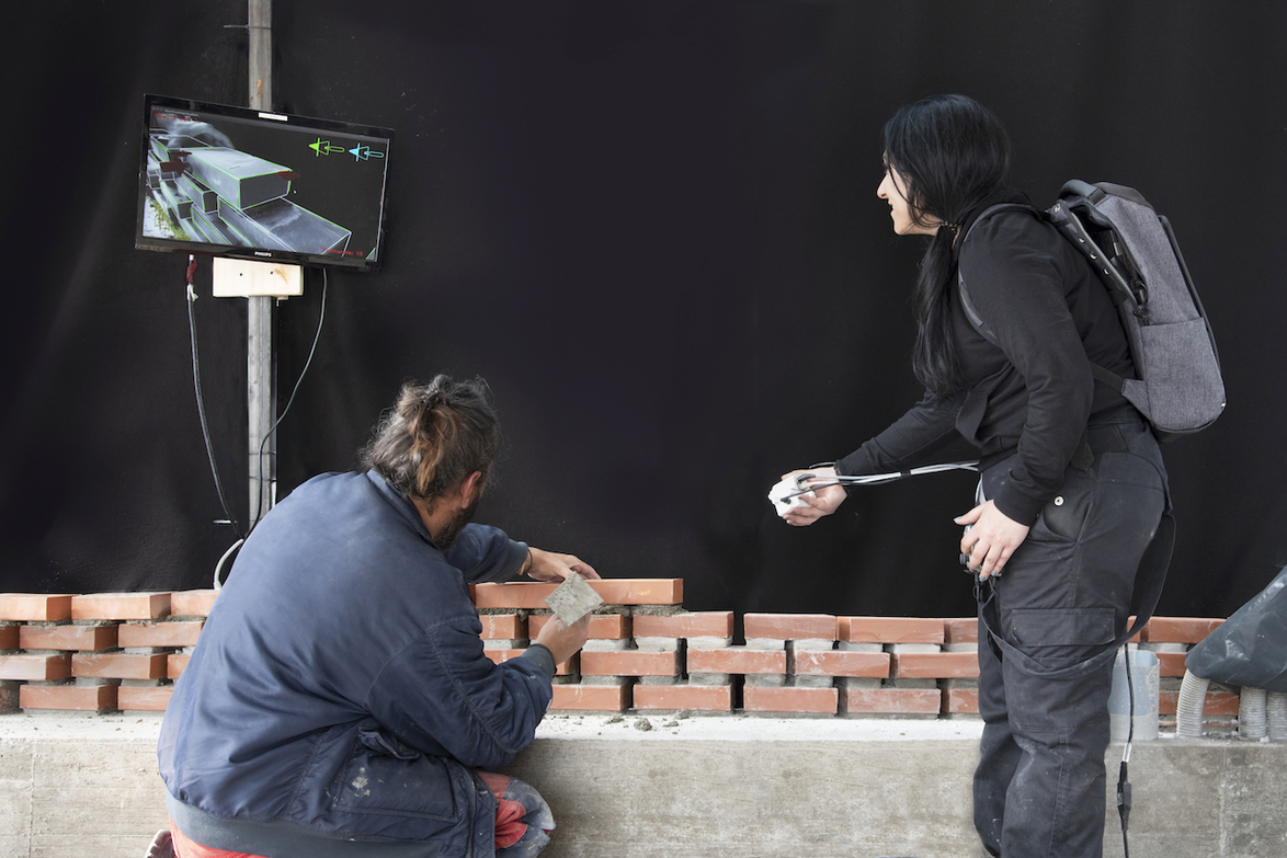 Augmented Bricklaying (ETH Zurich (Gramazio Kohler Research), photo © Mike Lyrenmann)